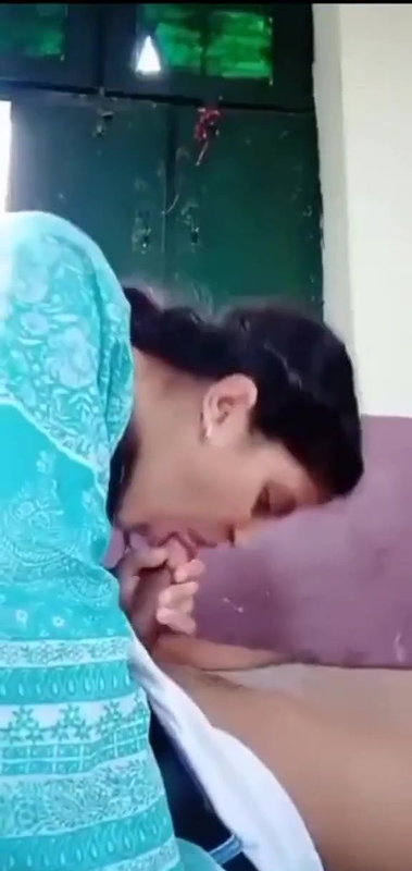 Cute Gf Sucking
