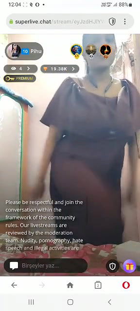 PIHU SHOWING HER BIG BOOBS ON SUPERLIVE WITH FACE