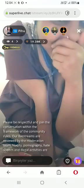 PIHU SHOWING HER BIG BOOBS ON SUPERLIVE WITH FACE