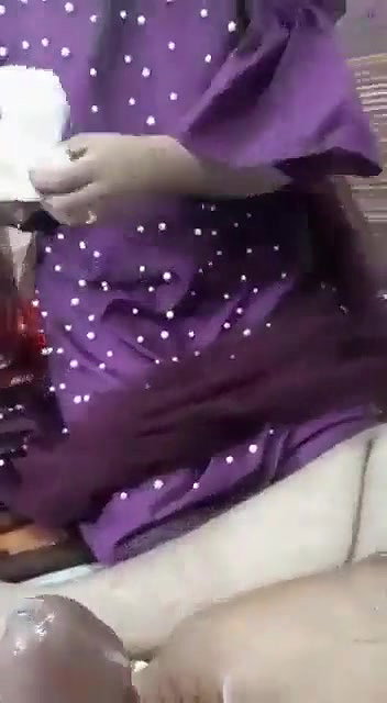 Desi Babe Giving Blowjob