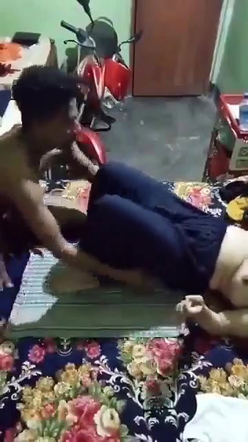 Village bhabi spy fucking