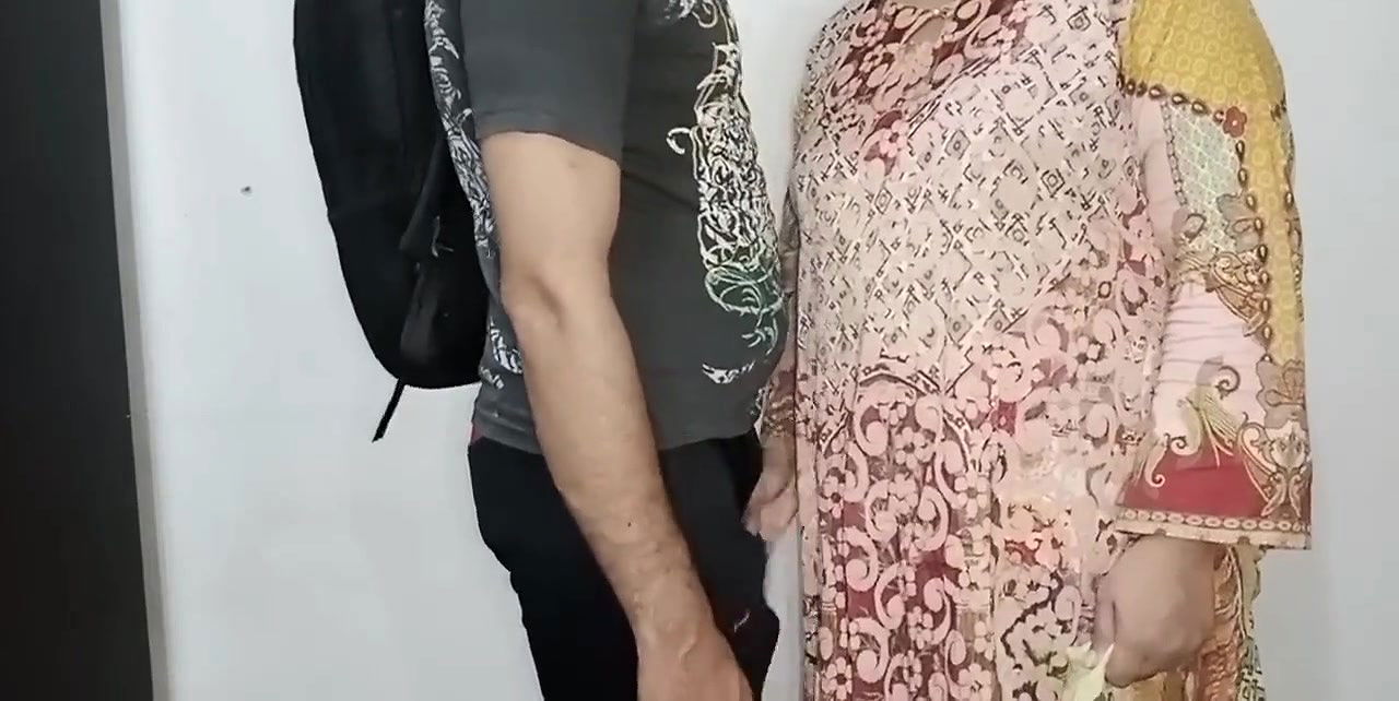 Tuition wale Teacher ne Apne student ke sath akele room me chupke SE sex kiya- indian teacher and student