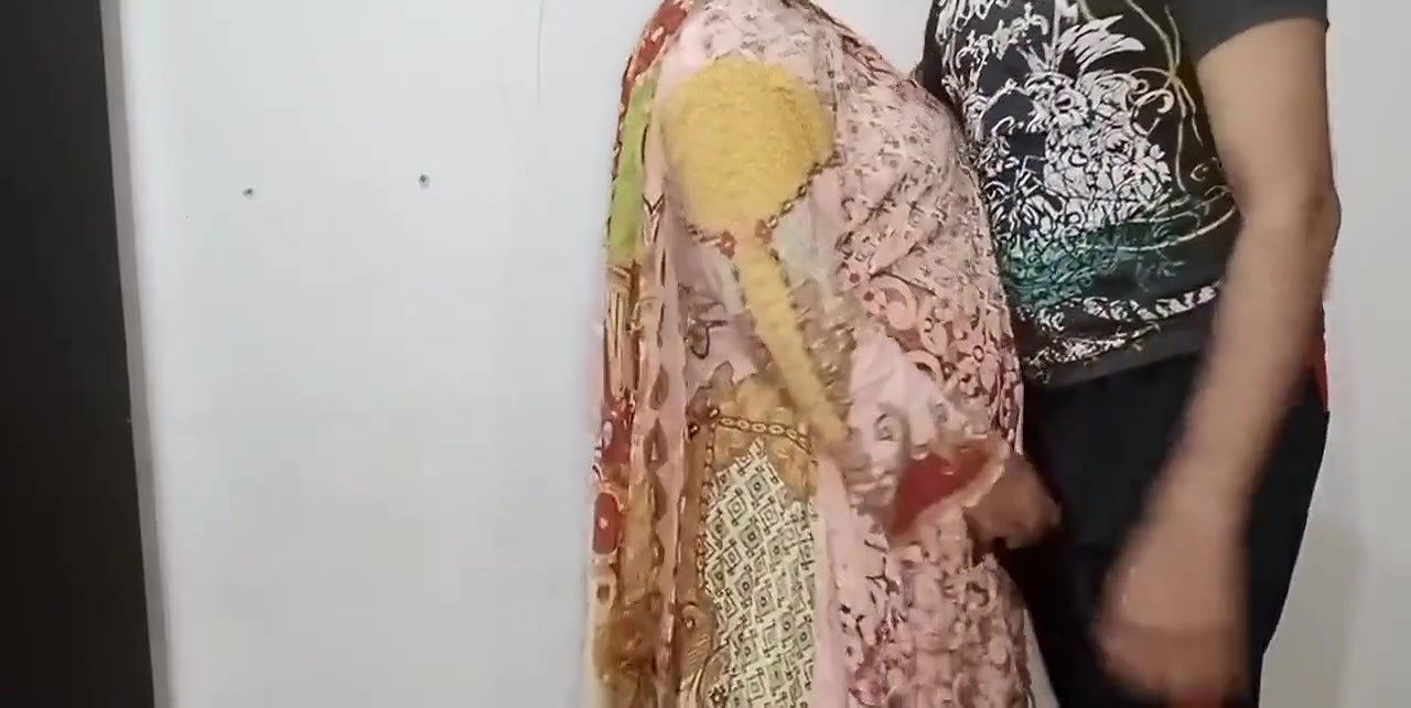 Tuition wale Teacher ne Apne student ke sath akele room me chupke SE sex kiya- indian teacher and student