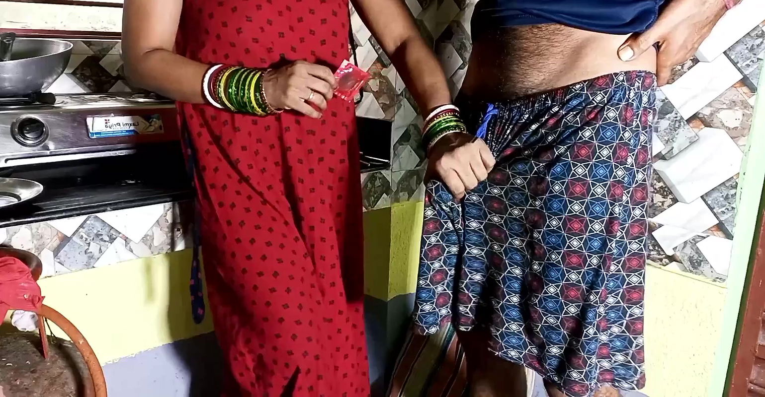 Tuition padne aye Ladke k sath kitchen me Sex