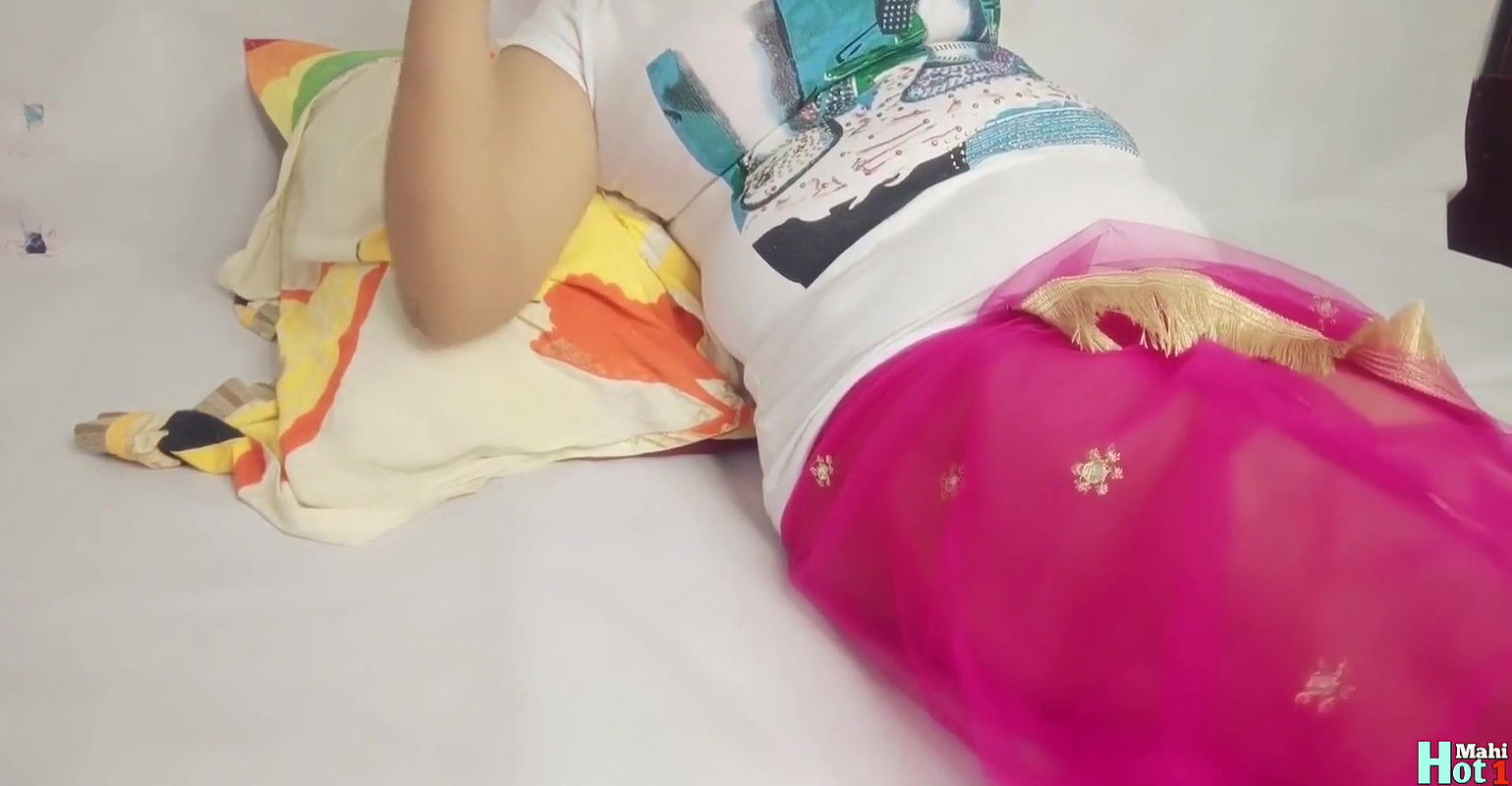 The Beautiful Bengali Wife Had Sex with the Doctor