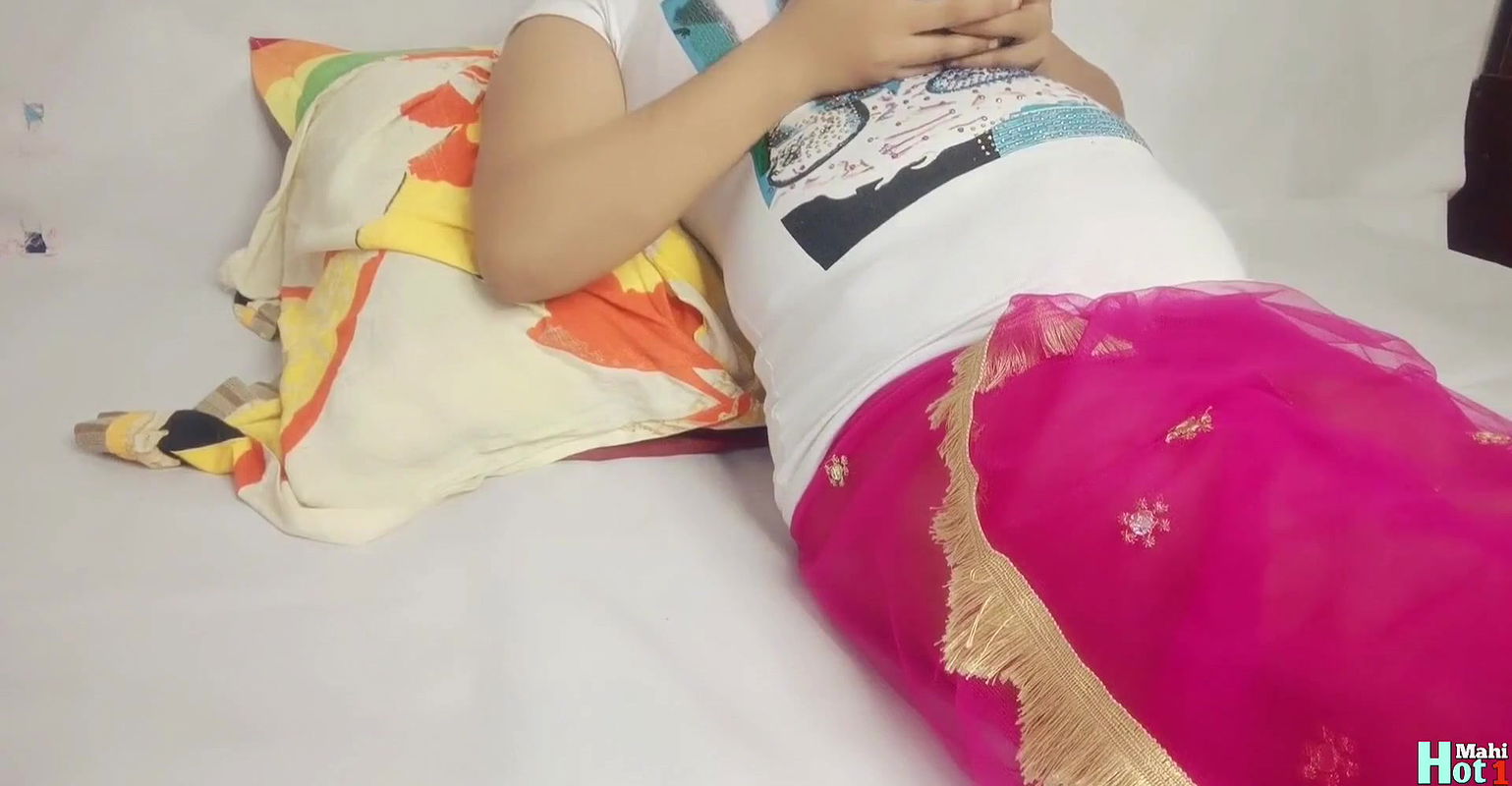 The Beautiful Bengali Wife Had Sex with the Doctor