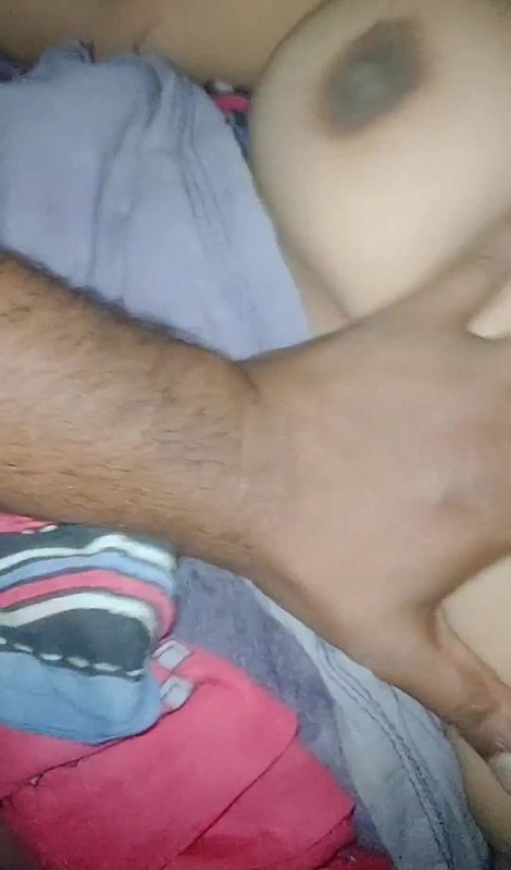 Telgu chut me Pani dal dia big boob sig34 pati Bombay sy 6 mhina ke bad chubby kiaa