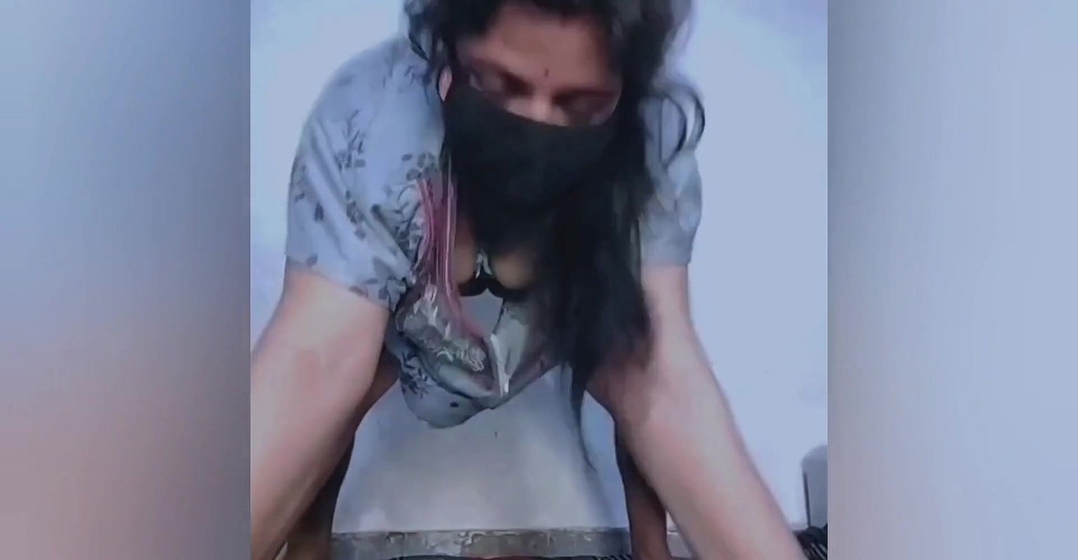 Standing doggy style me sali ki chudai