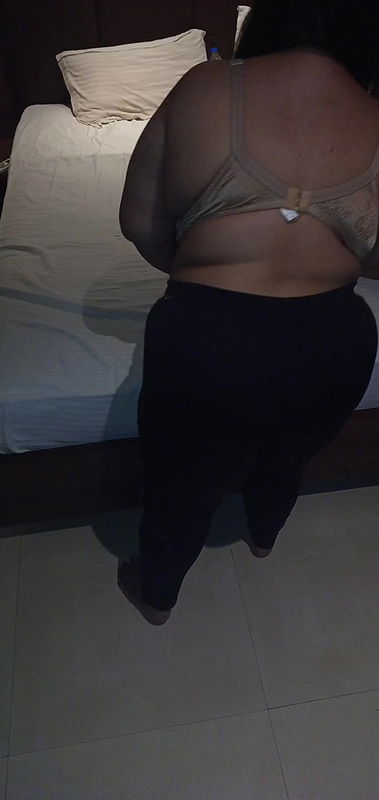 Slide Clips Indian Bbw Chubby Huge Boobs and Huge Ass