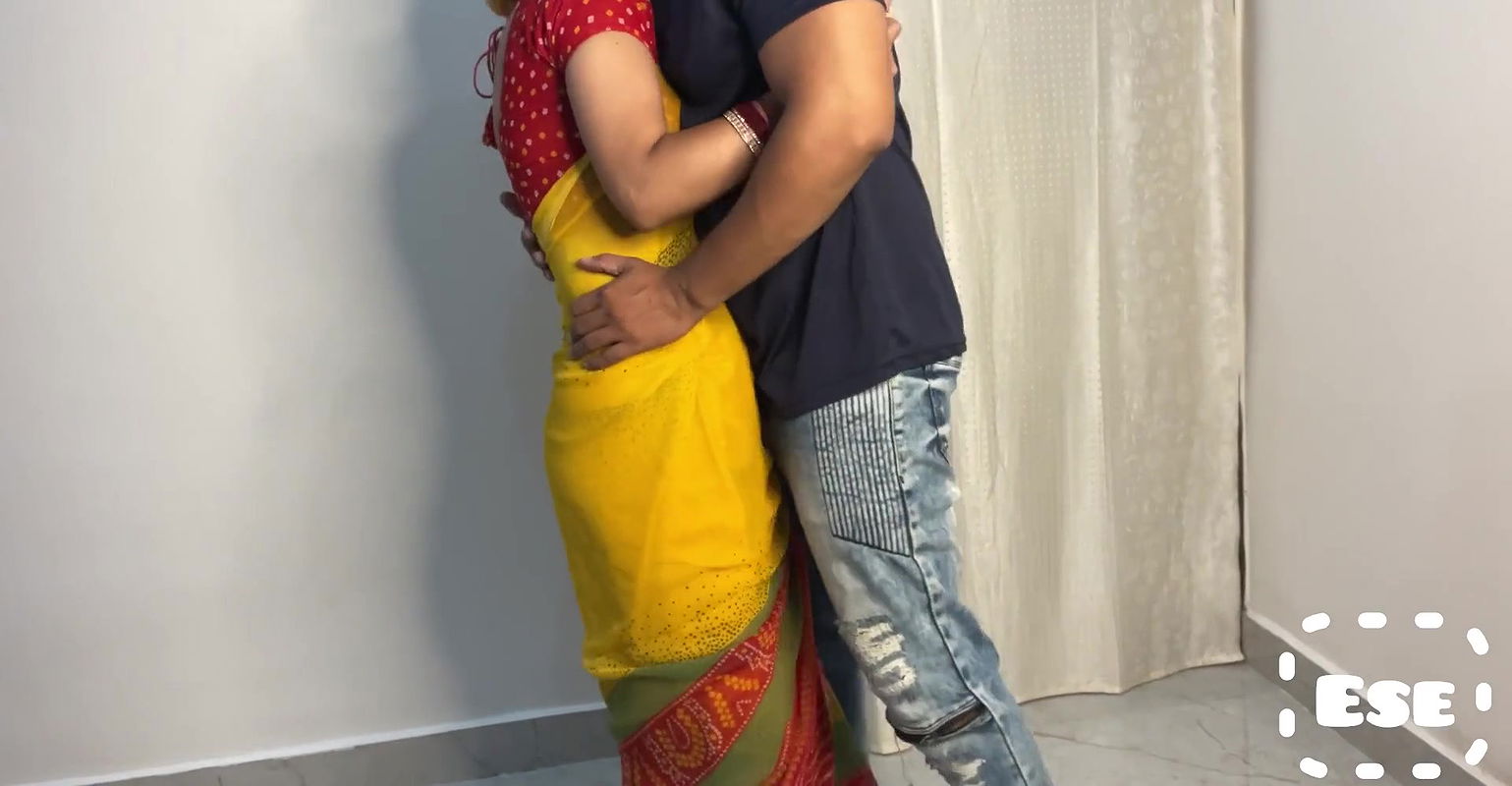 Shararti Padosan Bhabhi Ne kari Masti
