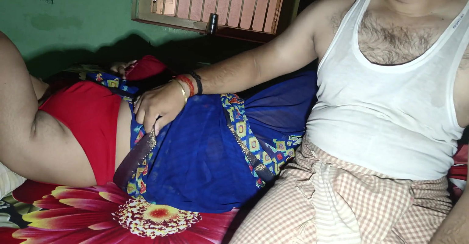 Sexy Sarmila Bhabhi Ko apna Mota lund se Khus Kar diya