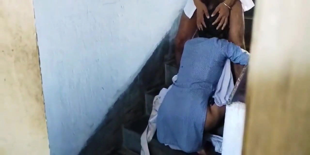 School khatam hone ke baad school ke siri me ghapaghap chudai