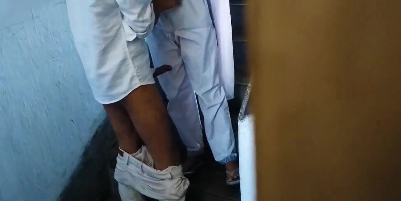 School khatam hone ke baad school ke siri me ghapaghap chudai