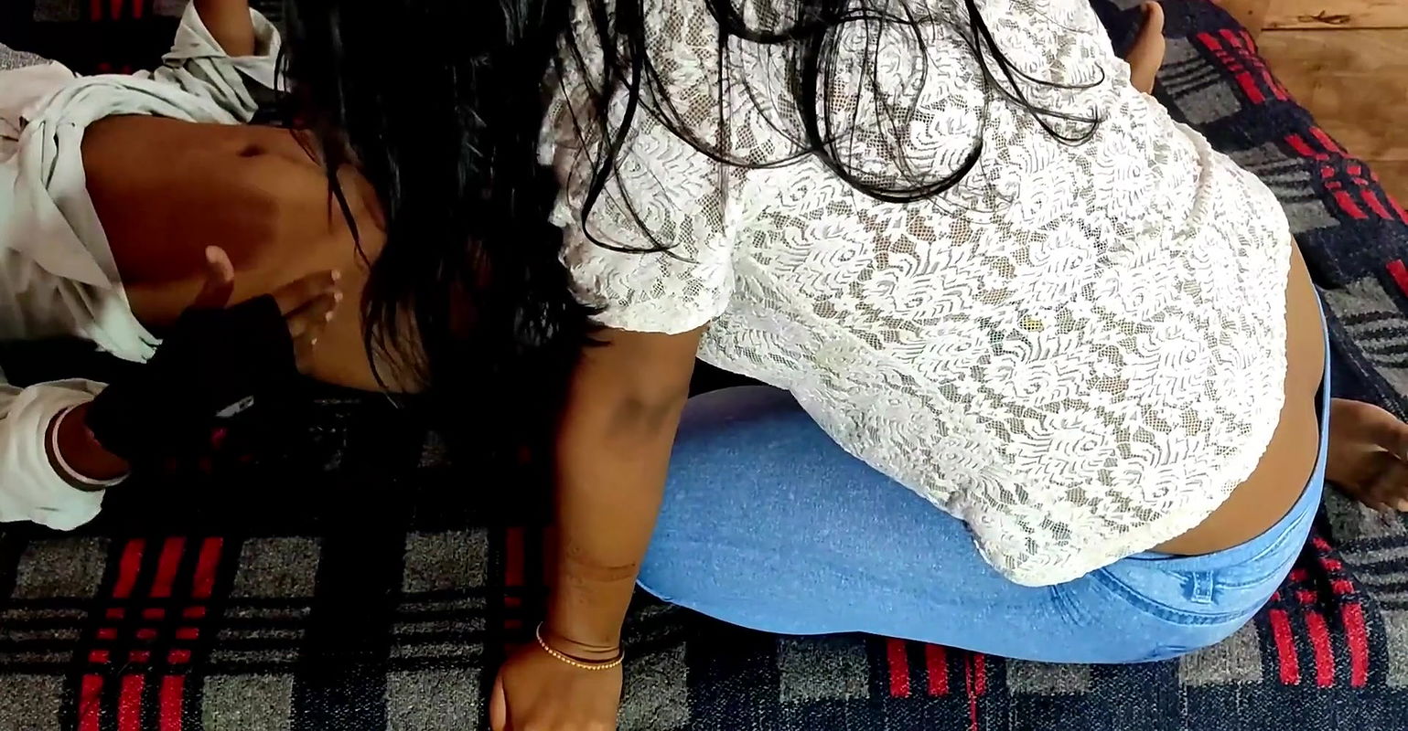 Pet Dard Thik karane Ke Bhane Se Nurse Ko Choda