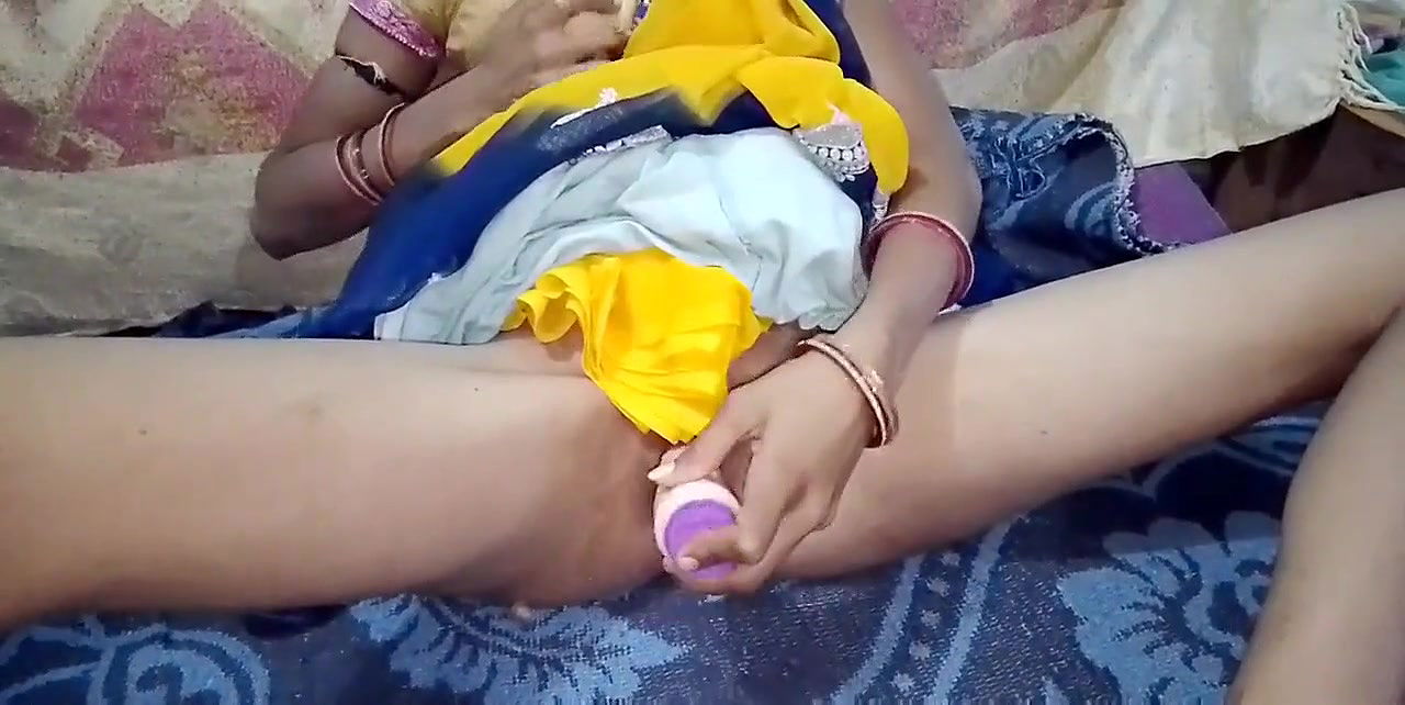 Payal bhabhi ki gand mari tel lagakar or choot me dildo chalaya sexy indian anal fucking desi ass fucking porn videos