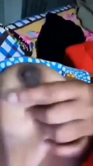 Village bhabhi getting horny