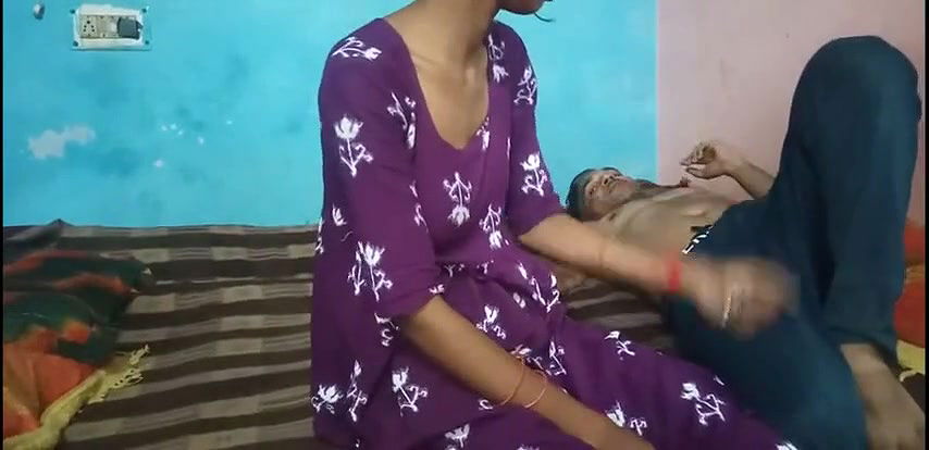 My stepbror very horny and asks me to milk her and fuck my pussy