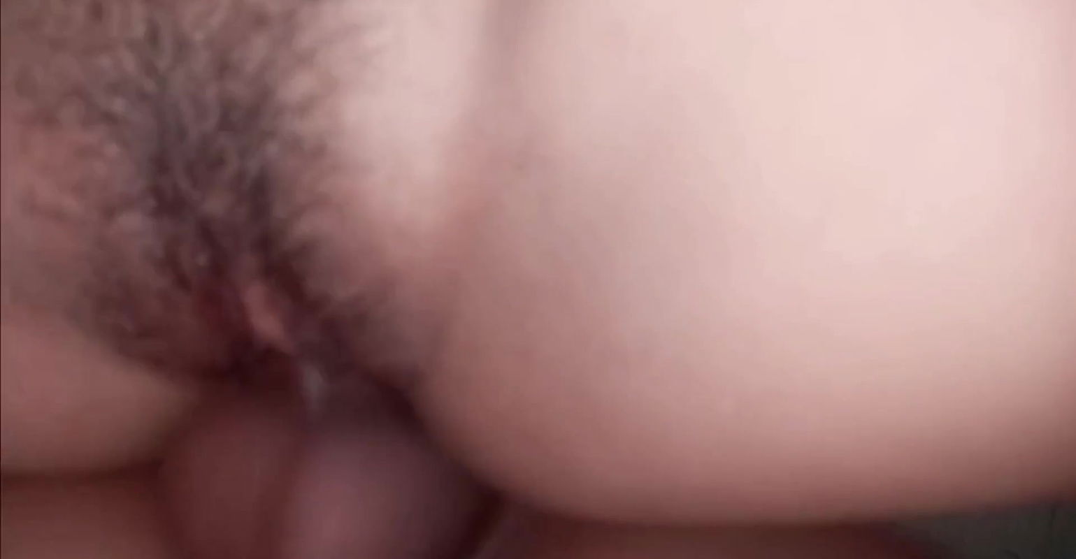 My first time. I give my virgin ass to my boyfriend, he breaks it and leaves me full of milk, it hurts but I like it a lot,