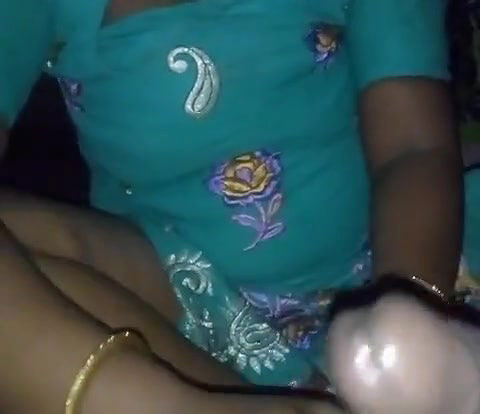 Mummy ko apne ghar me bahot chudai ki maza aaya