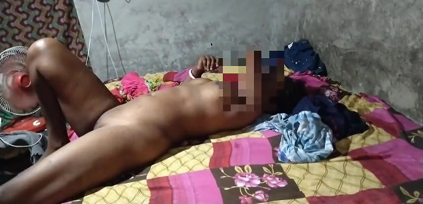 Mera pati so rahatha to me use nanga karke khub chudwaya