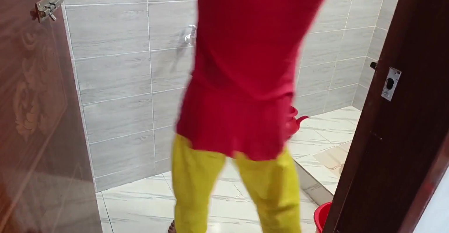 Landlord’s Son Had Sex with Maid. Desi Girl Fucked