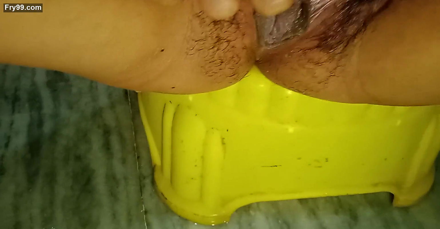 Indian village lady lick urine in bathroom hot boobs, pussy boobs milk nippal