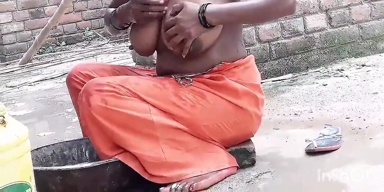 I’m open bathing and fingering her tight pussy, Indian wife bathing