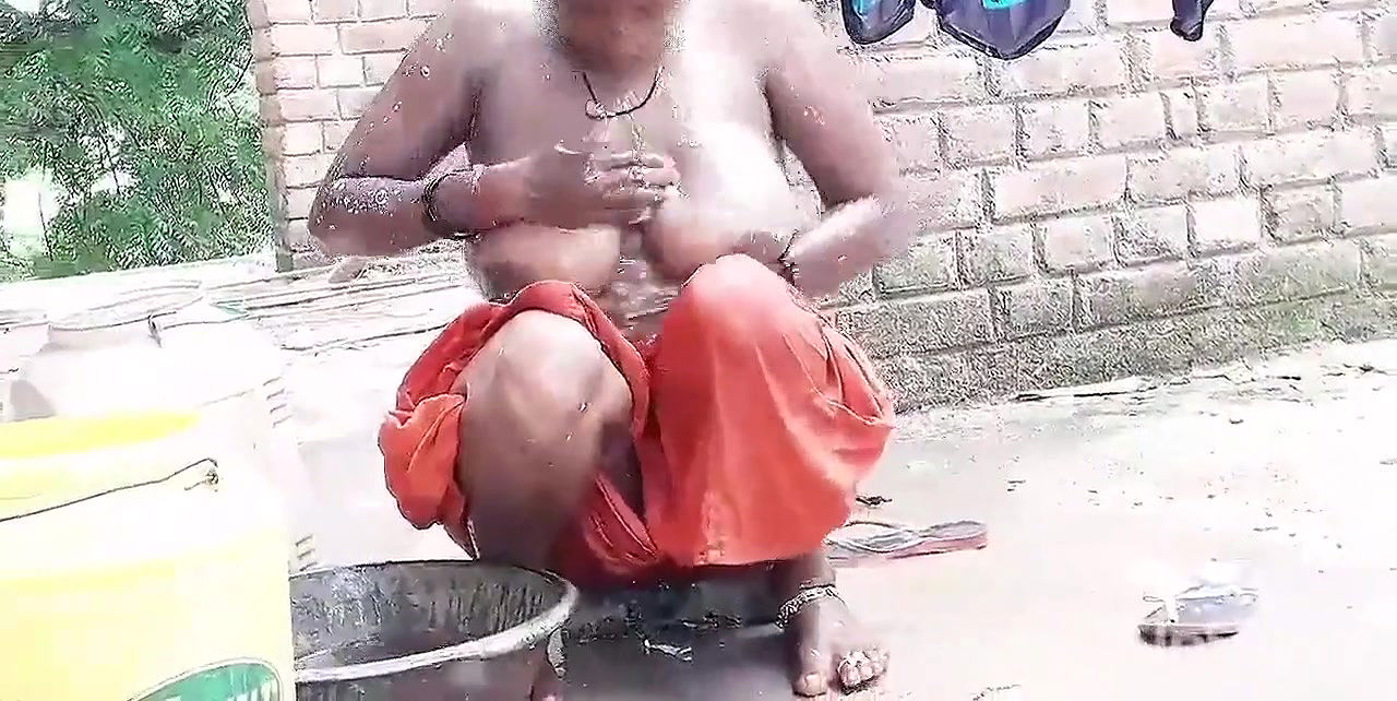 I’m open bathing and fingering her tight pussy, Indian wife bathing