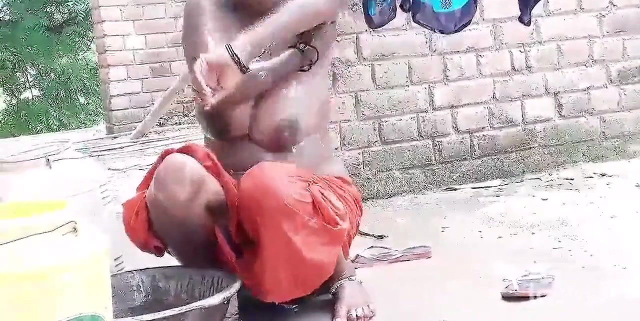 I’m open bathing and fingering her tight pussy, Indian wife bathing
