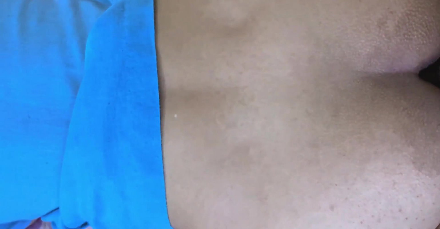 Gaon ki Bhabi ko ghodi bna kr choda shahr k ladke ne full HD Desi Sex porn video