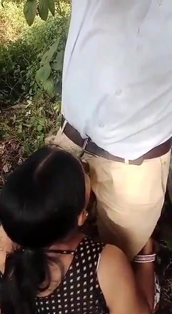 Bhabi Outdoor Blowjob
