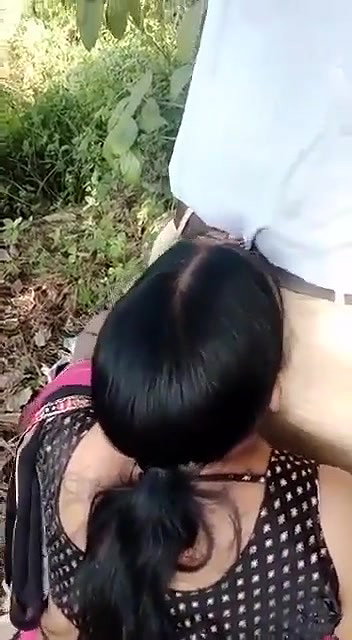 Bhabi Outdoor Blowjob