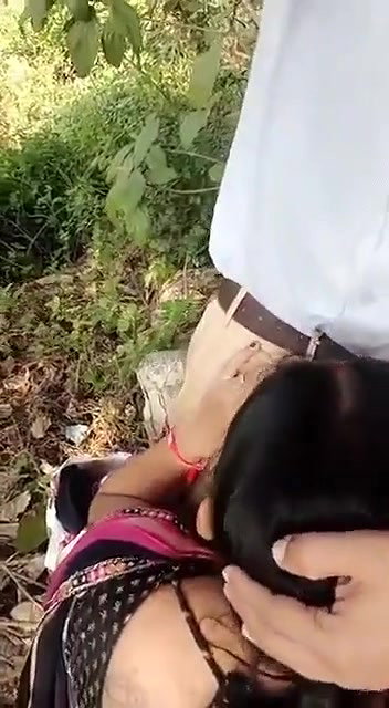 Bhabi Outdoor Blowjob