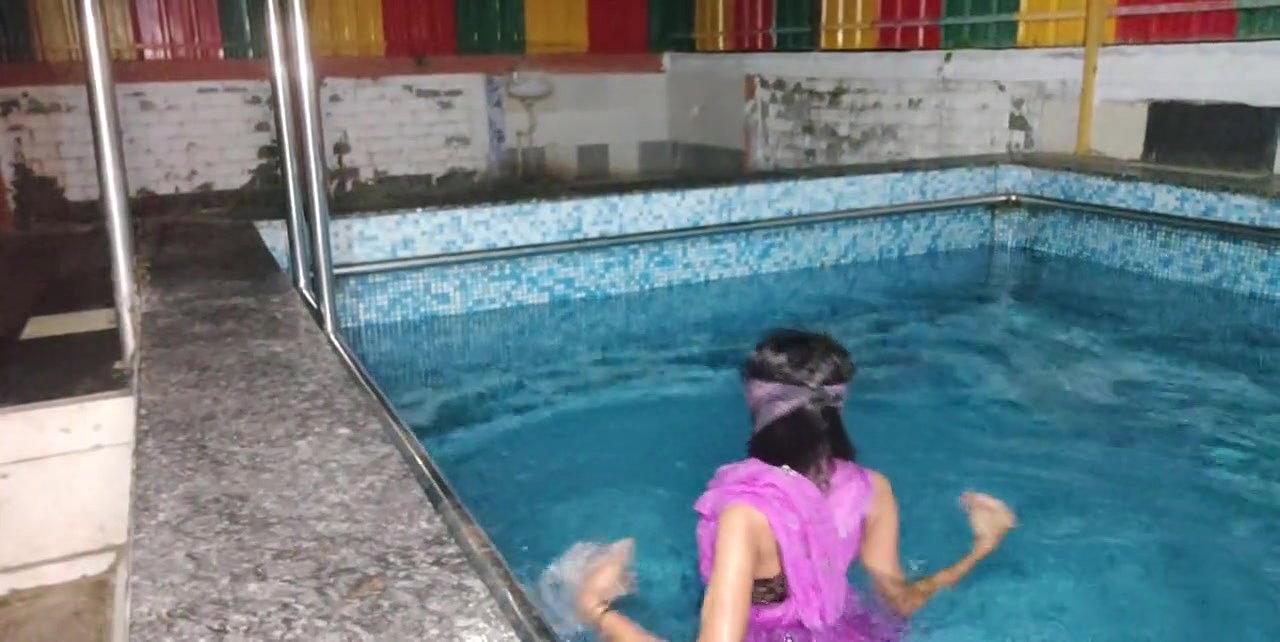 Disha bhabhi sex with Toy in outdoor swimming pool