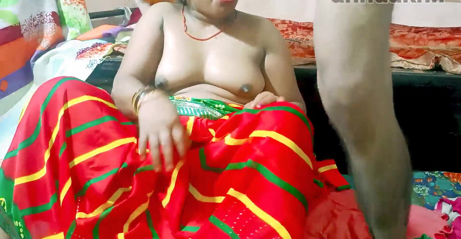 Desi indian bhabhi ki tabdtod chudai kiya uske boy friend ne clear hindi voice