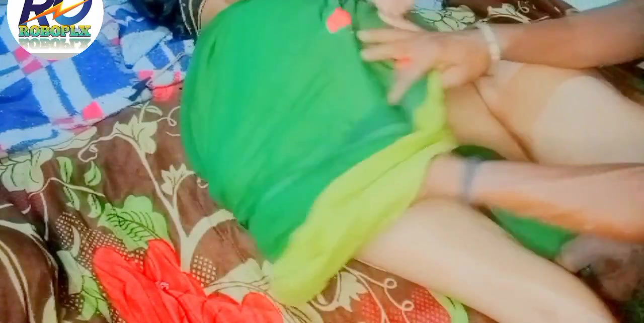 Desi devar se chudai karwane me bahut achchi lagi mujhe meri chut ki pani nikal Diya