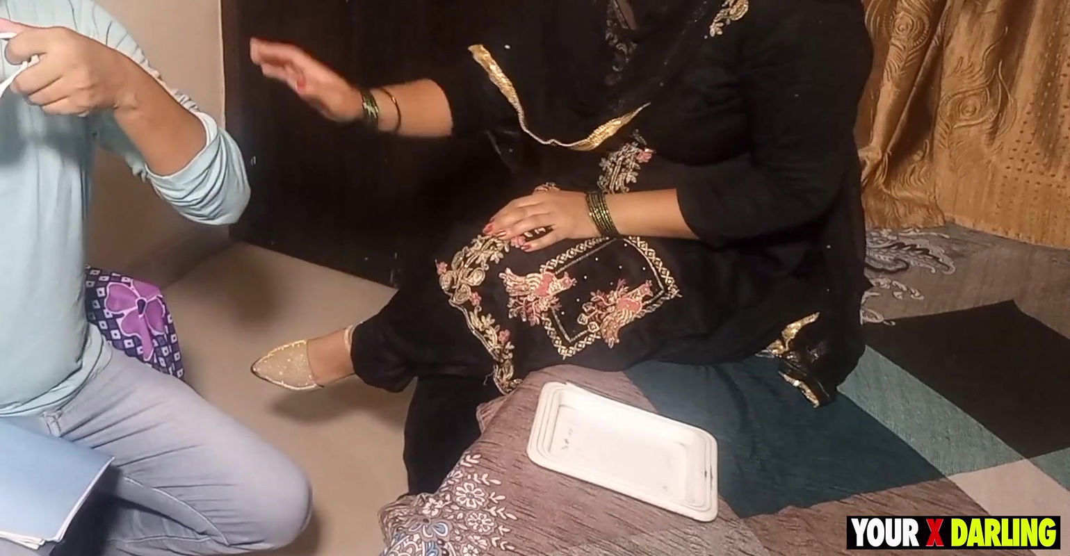 Chaachi Ko Collage Mein Pad Rahe Bhateeje Ne Chod Diya Jab Chachu Ghar Pe Nahi The