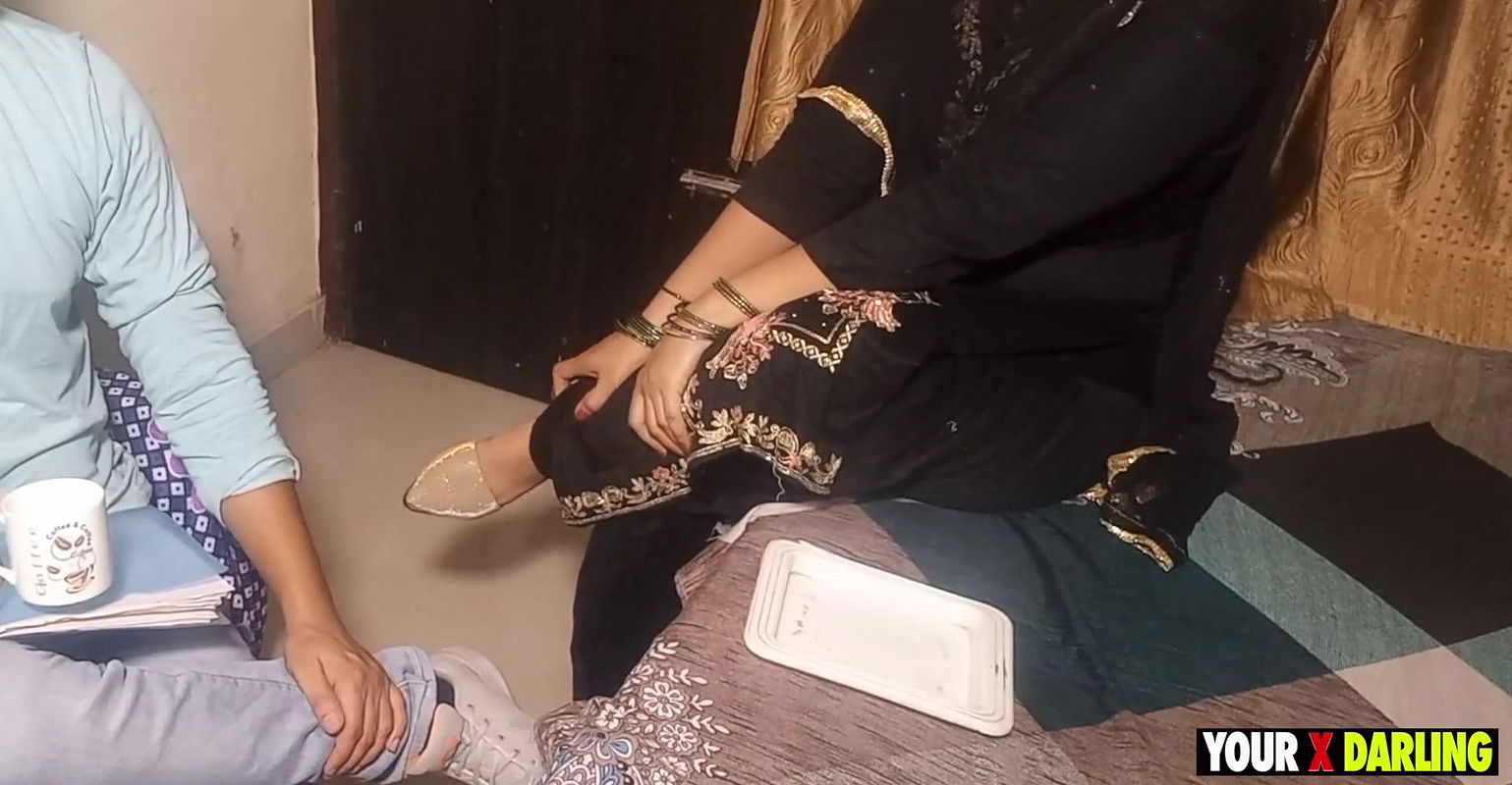 Chaachi Ko Collage Mein Pad Rahe Bhateeje Ne Chod Diya Jab Chachu Ghar Pe Nahi The