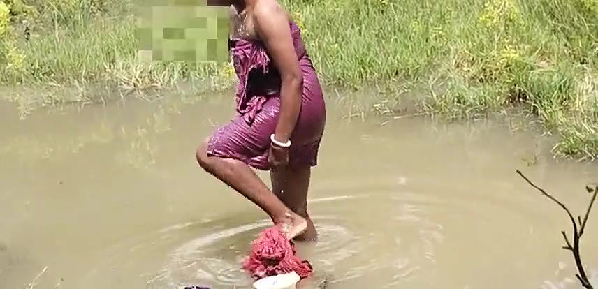 Bhabi naha rahithi ghar lake khub choda. Bhabi sex. Indian sex