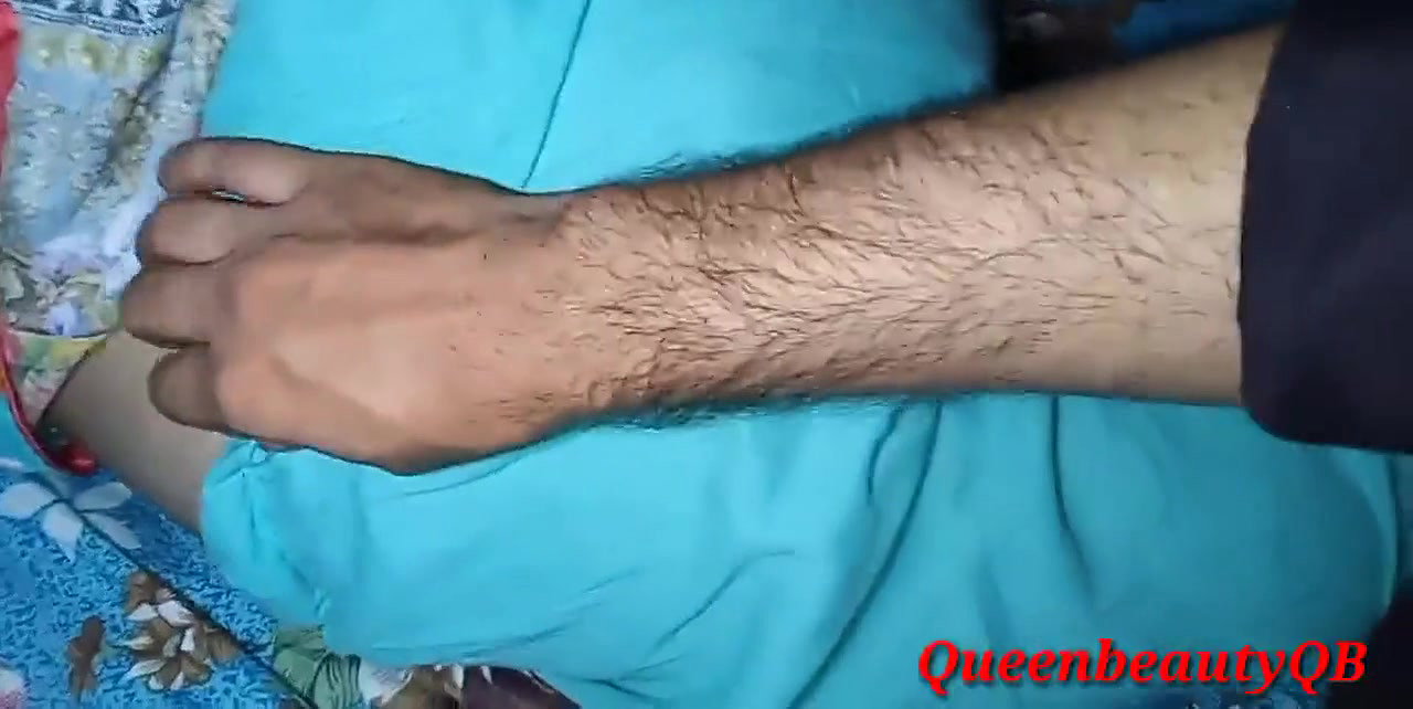 Bhabhi ko doggy style me sex karna sa Acha lagta ha as liya raat ma rozana doggy style ma chudwati ha desi bhabhi hindi English