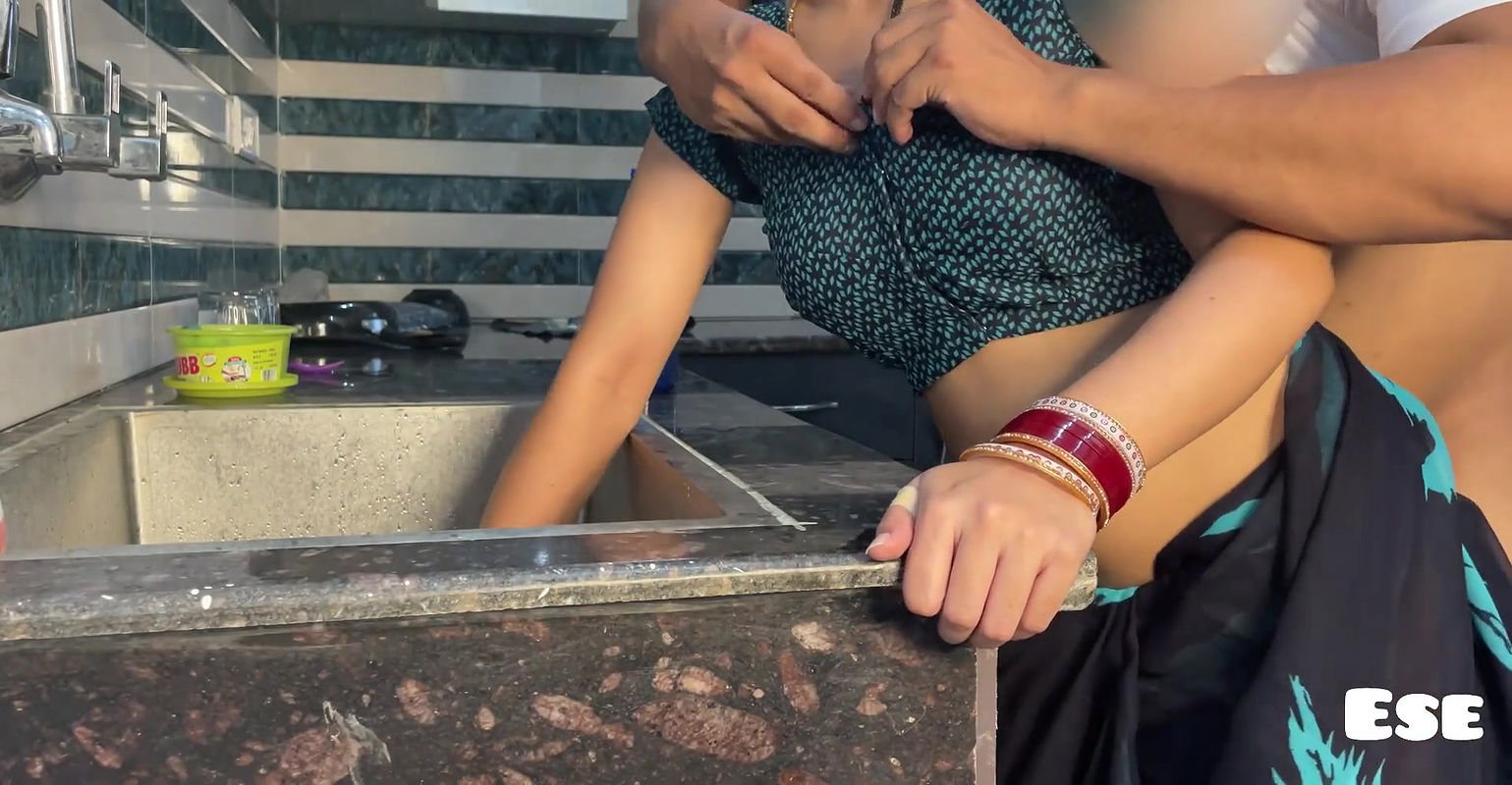 Bhabhi Got Struck and fuck with Devar