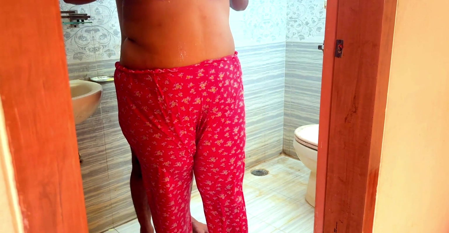 Bathroom mein Mosi ke Sath Jabardast Kiya Kand
