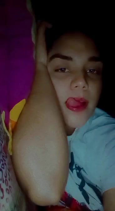 Beautiful Girl Showing Vid