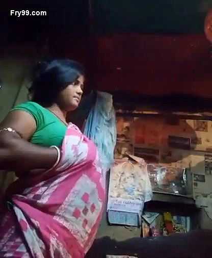 Village Bhabhi Boobs Show