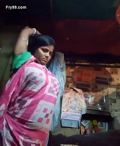Village Bhabhi Boobs Show