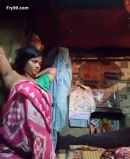 Village Bhabhi Boobs Show