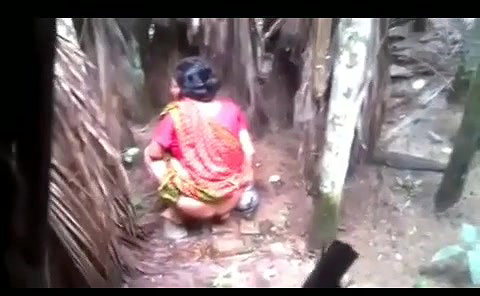 Aunty Ass Captured by Neibour Hidenly
