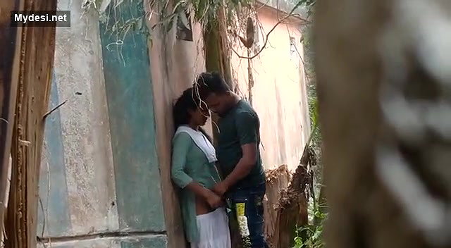 Desi collage lover fucking outside collage video 4