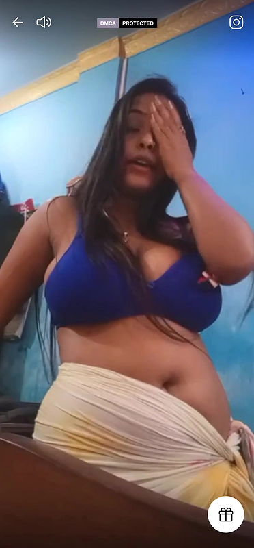Big navel bhabi live on cam