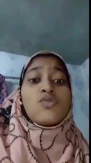 Sexy Bhabi Showing Ass Update